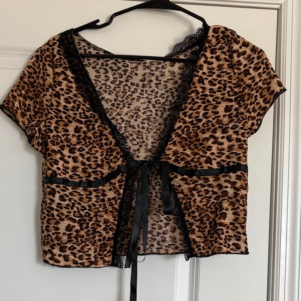 Leopard Print Lace Trim Top